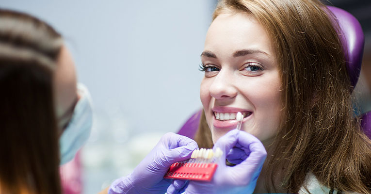 TEETH WHITENING: HOW LONG CAN IT TAKE?